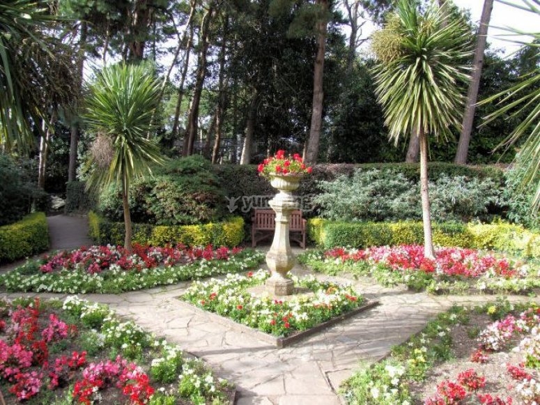 Welsh Mountain Zoo, prices and bookings 2024